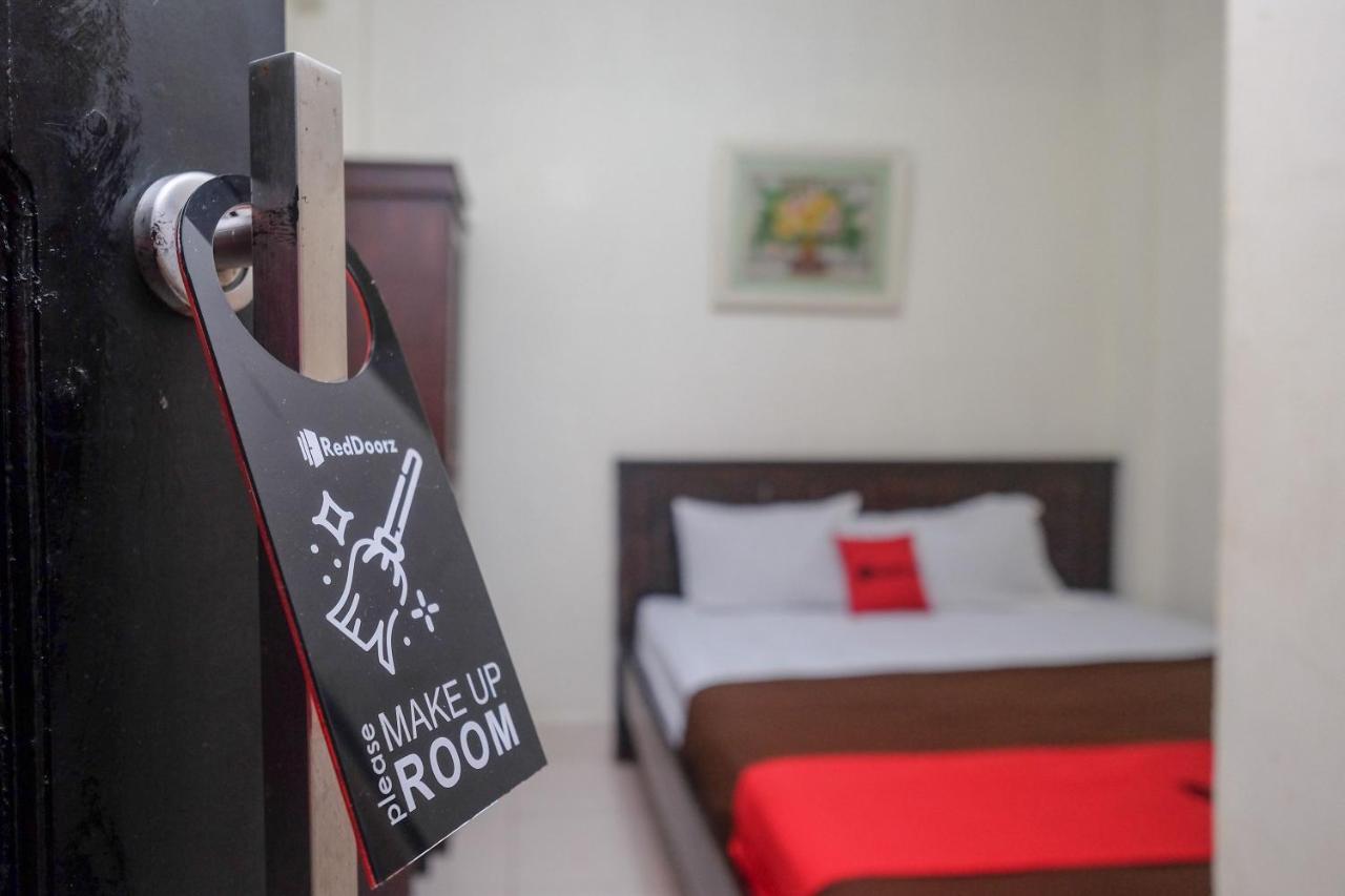 Reddoorz At Hotel Rich Parepare Near Pantai Mattirotasi Esterno foto