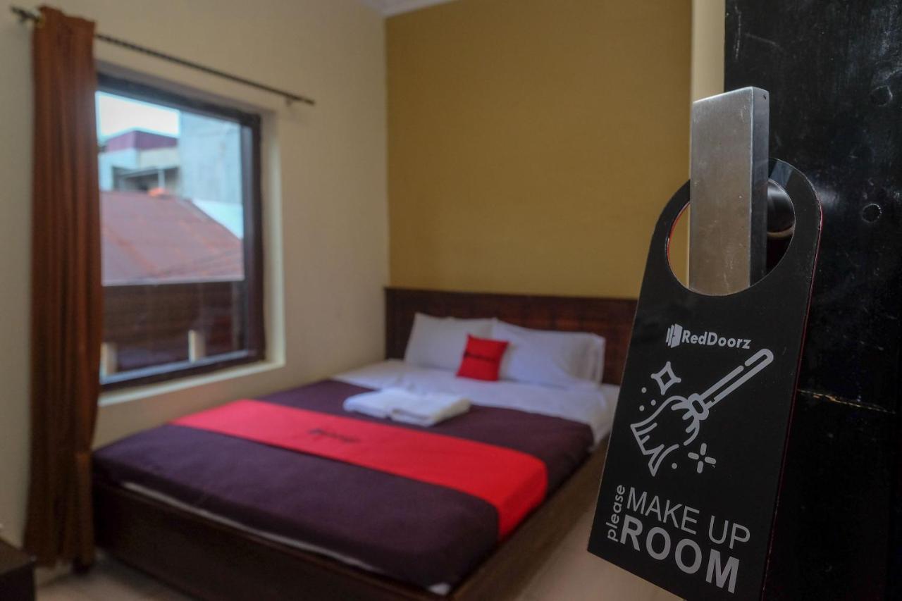 Reddoorz At Hotel Rich Parepare Near Pantai Mattirotasi Esterno foto
