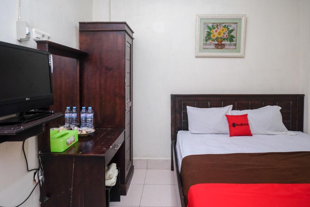 Reddoorz At Hotel Rich Parepare Near Pantai Mattirotasi Esterno foto