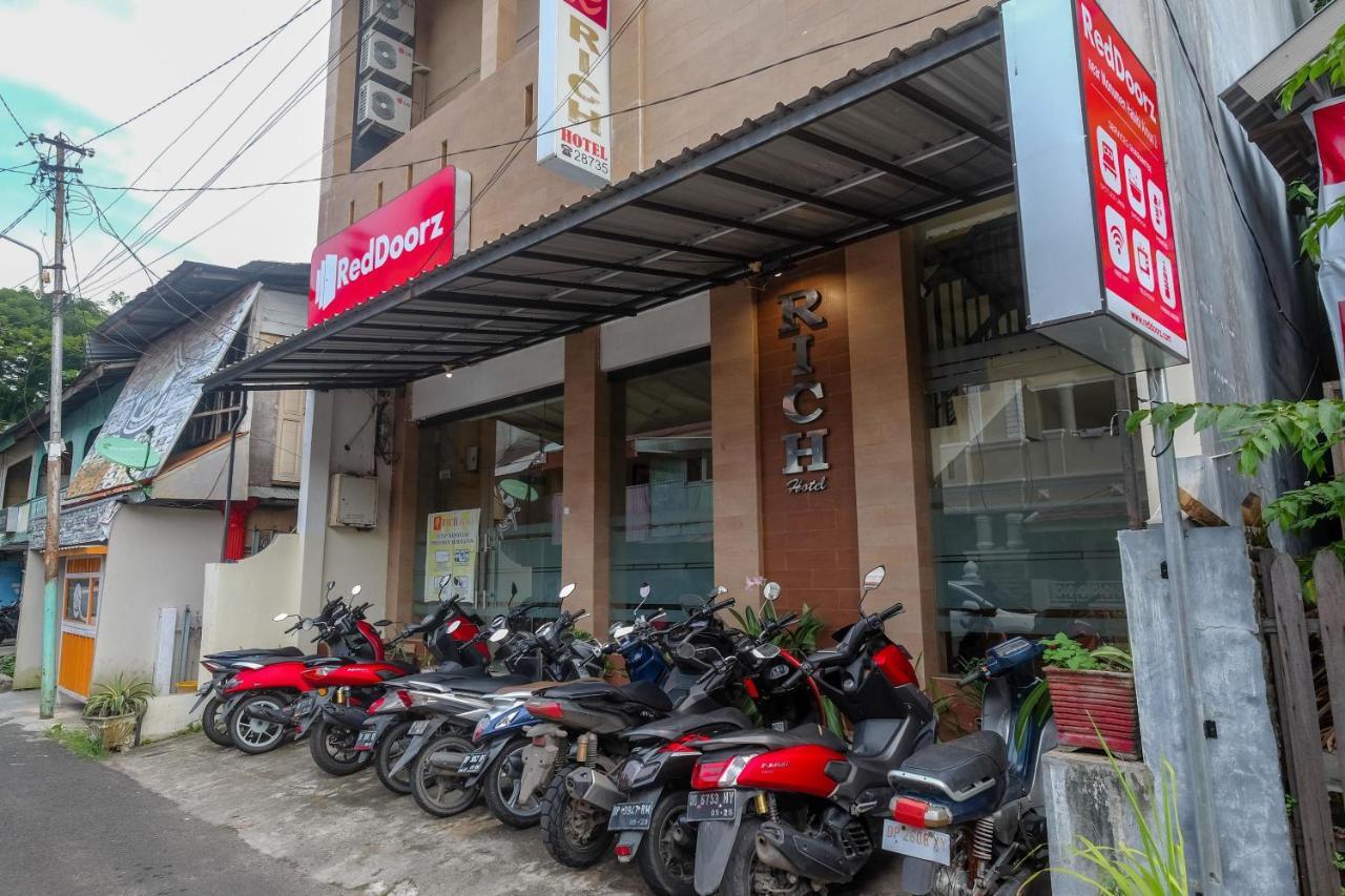 Reddoorz At Hotel Rich Parepare Near Pantai Mattirotasi Esterno foto