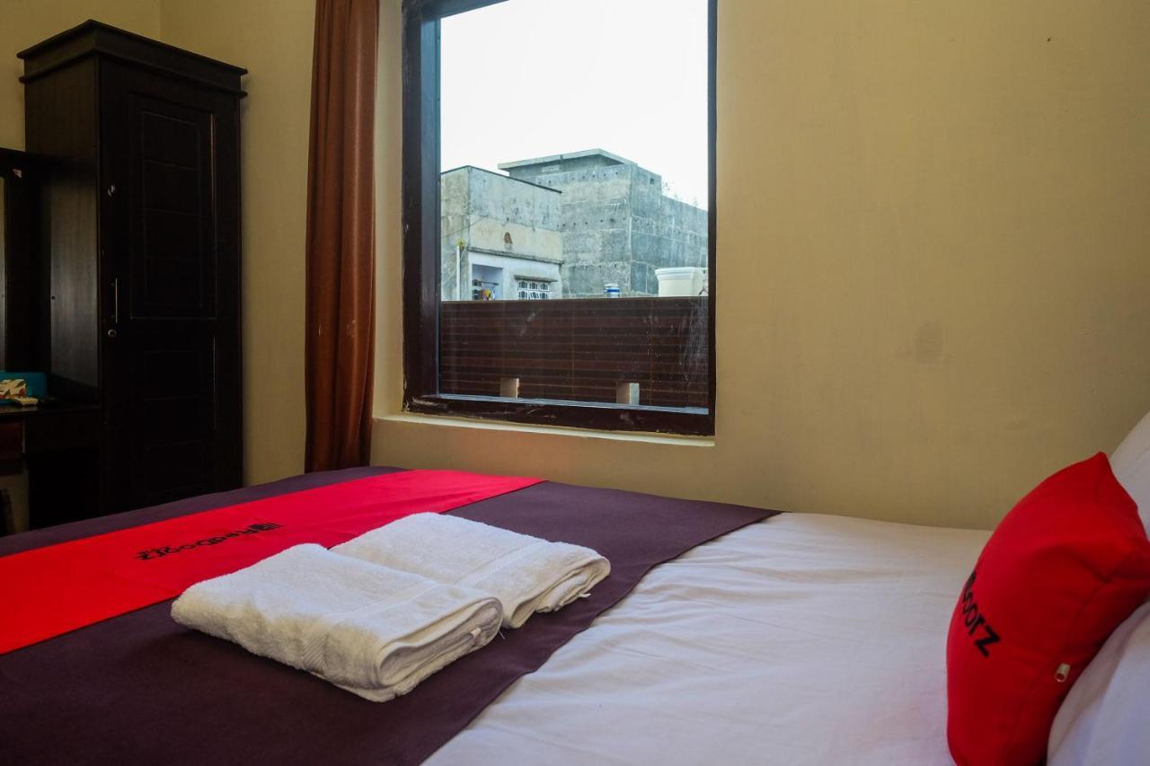 Reddoorz At Hotel Rich Parepare Near Pantai Mattirotasi Esterno foto