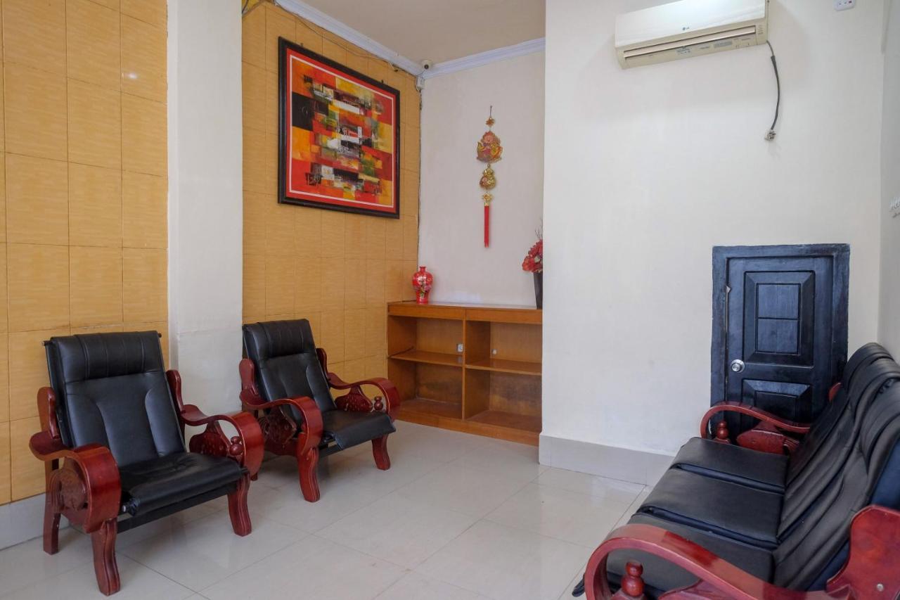 Reddoorz At Hotel Rich Parepare Near Pantai Mattirotasi Esterno foto