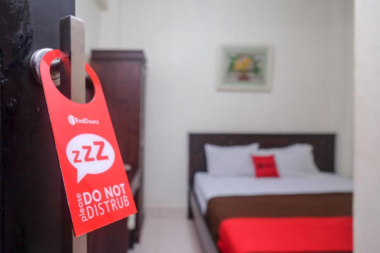 Reddoorz At Hotel Rich Parepare Near Pantai Mattirotasi Esterno foto